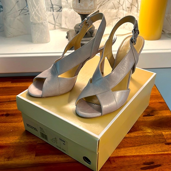 MICHAEL Michael Kors Shoes - Gray Leather, Slingback Heels, Size 10